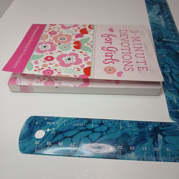 3-Minute Devotions for Girls – 180 Inspirational Readings – Janice Thompson - Picture 3 of 9